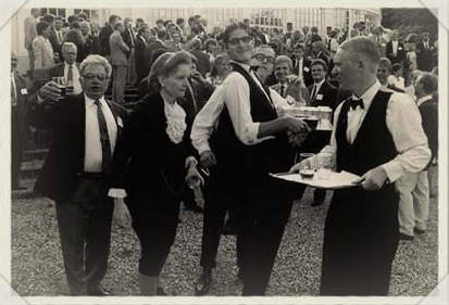 historie-sjove-tjenere-cafe-kølbert