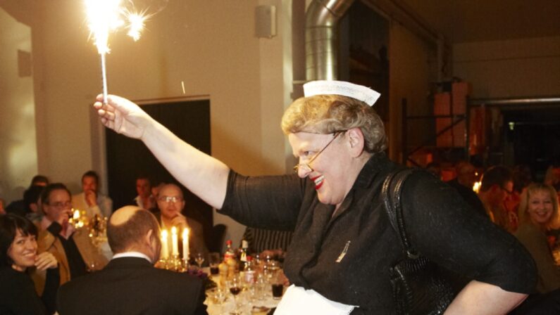 guldbryllup-sjove-tjenere-cafe-kolbert
